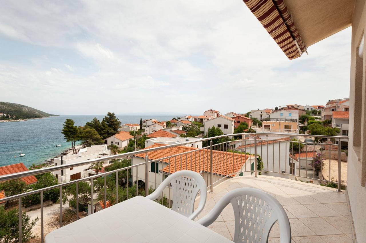 Apartments Lumaduma Trogir Exterior photo